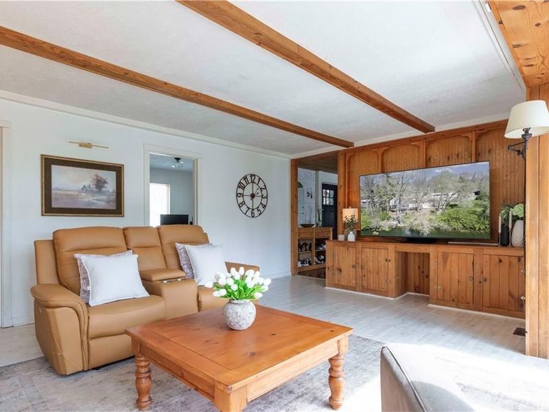 1129 N Middle Drive, Greenville, OH 45331 Photo 9