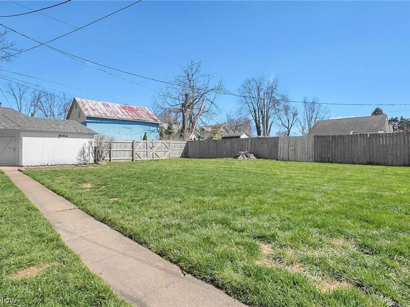 180 W Columbus Street , Pickerington, OH 43147 Photo 32