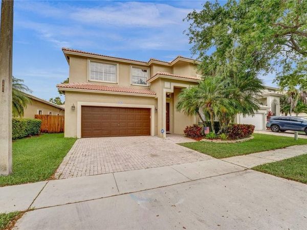 16763 NW 13th Street, Pembroke Pines, FL 33028