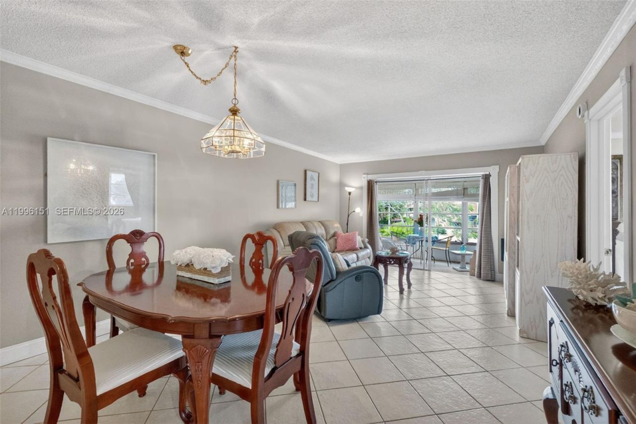 2991 NW 46th Ave , Unit 210, Lauderdale Lakes, FL 33313 Photo