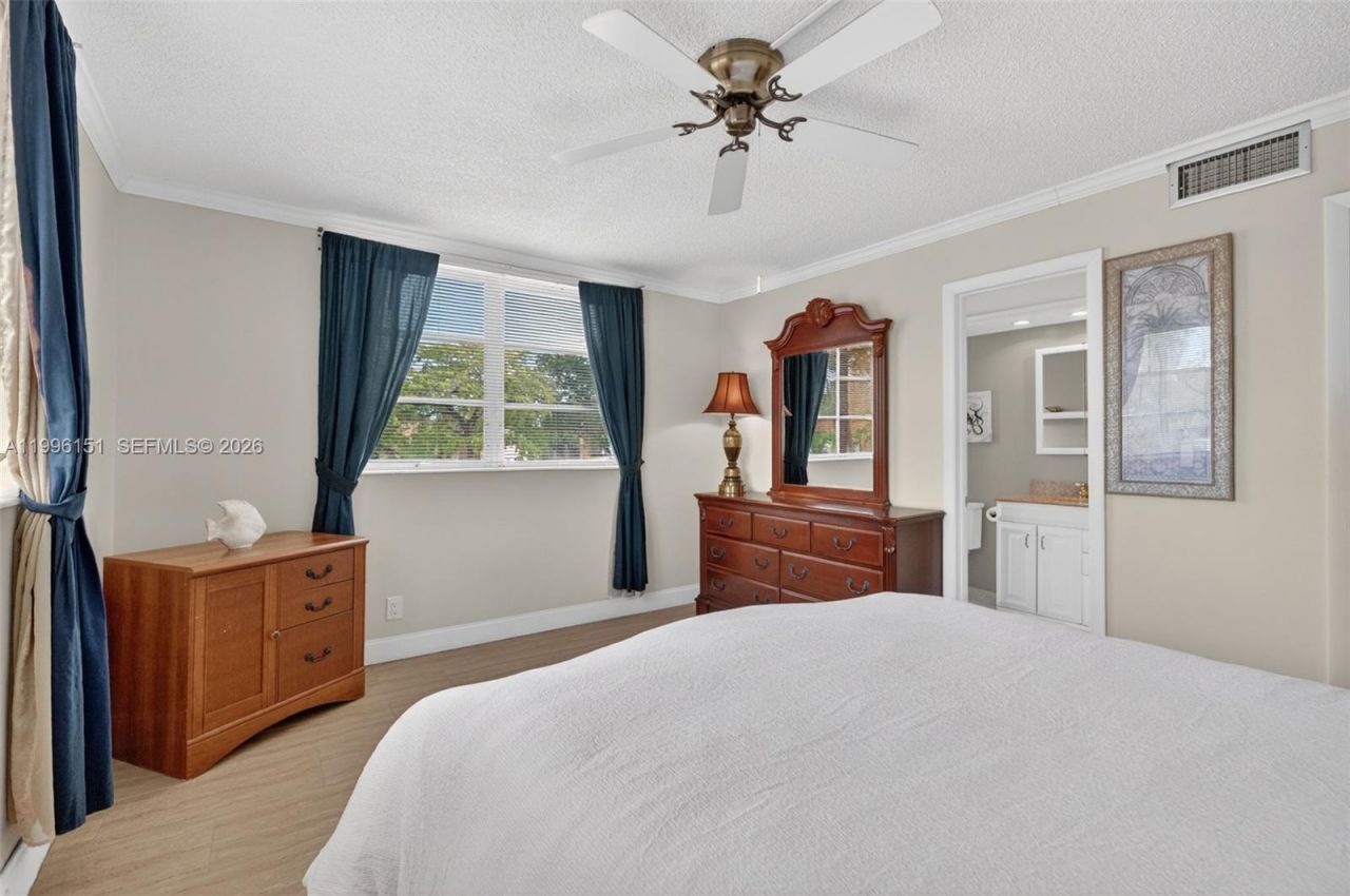 2991 NW 46th Ave , Unit 210, Lauderdale Lakes, FL 33313 Photo