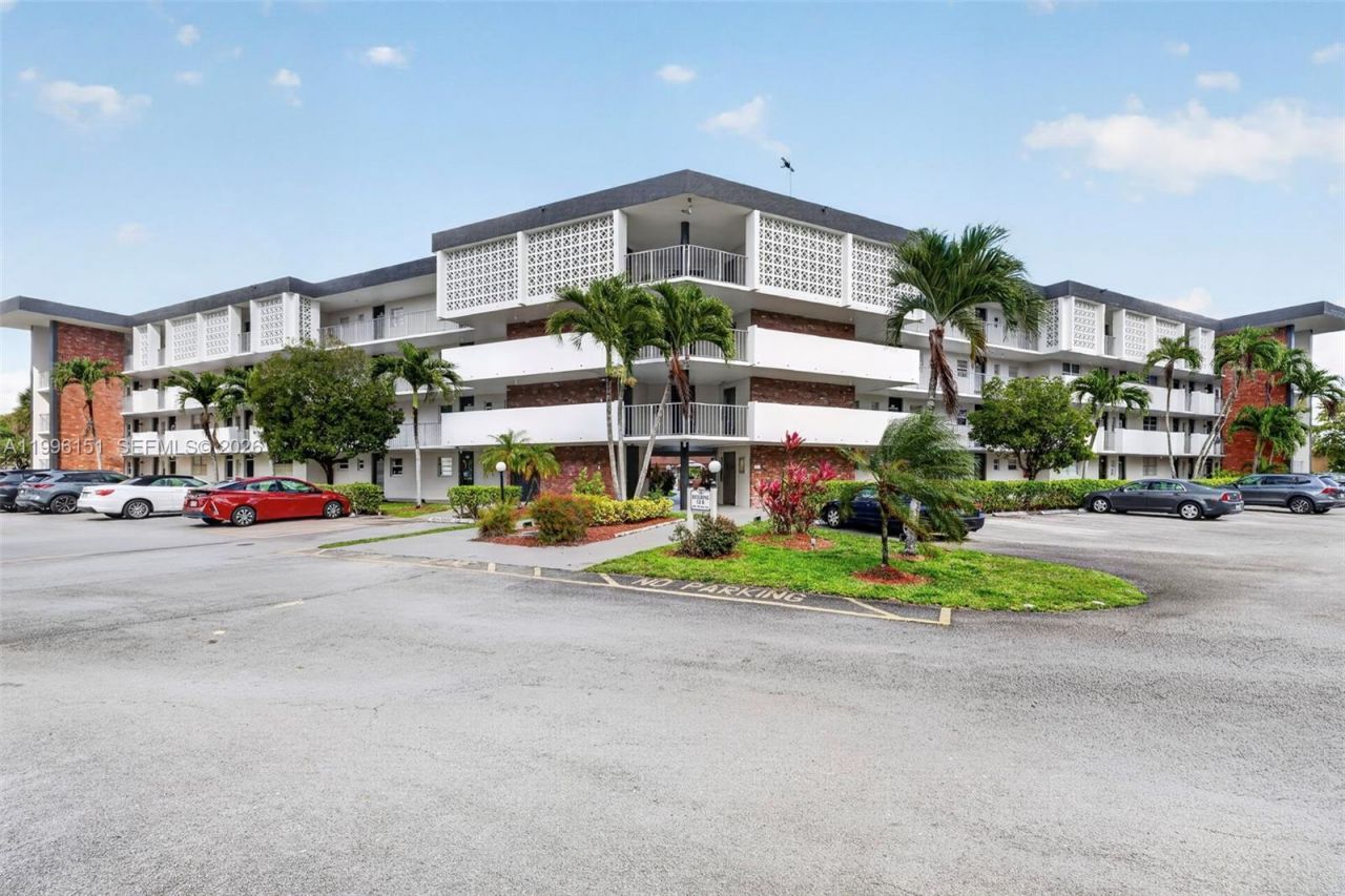 2991 NW 46th Ave , Unit 210, Lauderdale Lakes, FL 33313 Photo