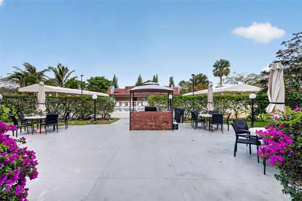 2991 NW 46th Ave , Unit 210, Lauderdale Lakes, FL 33313 Photo