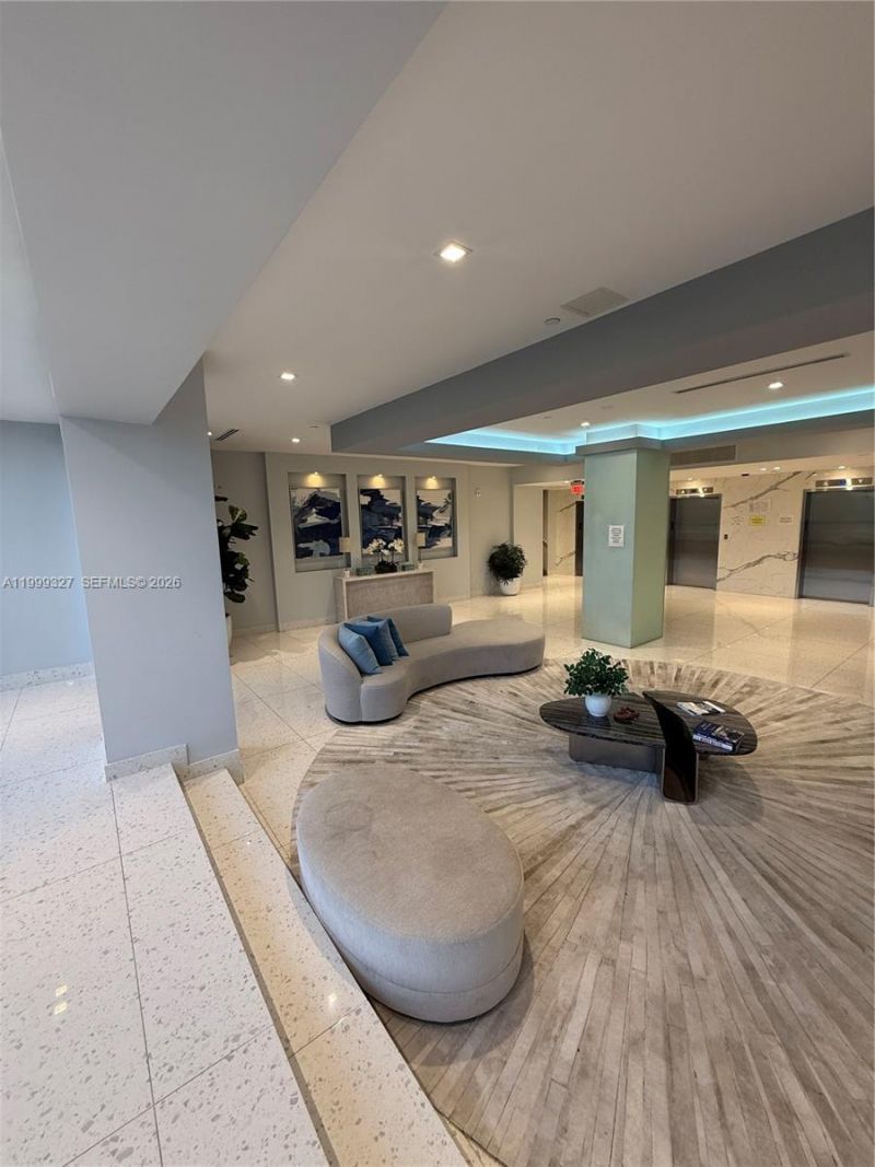 20335 W Country Club Dr, Unit 206, Aventura, FL 33180 Photo