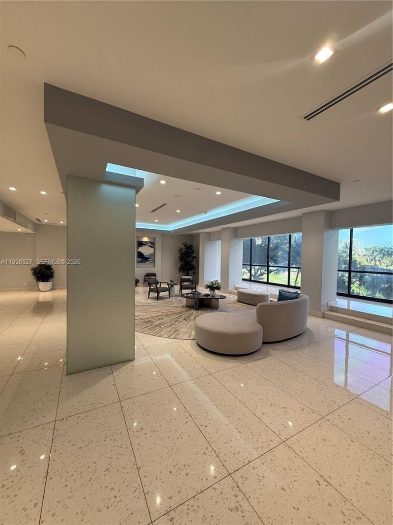 20335 W Country Club Dr, Unit 206, Aventura, FL 33180 Photo