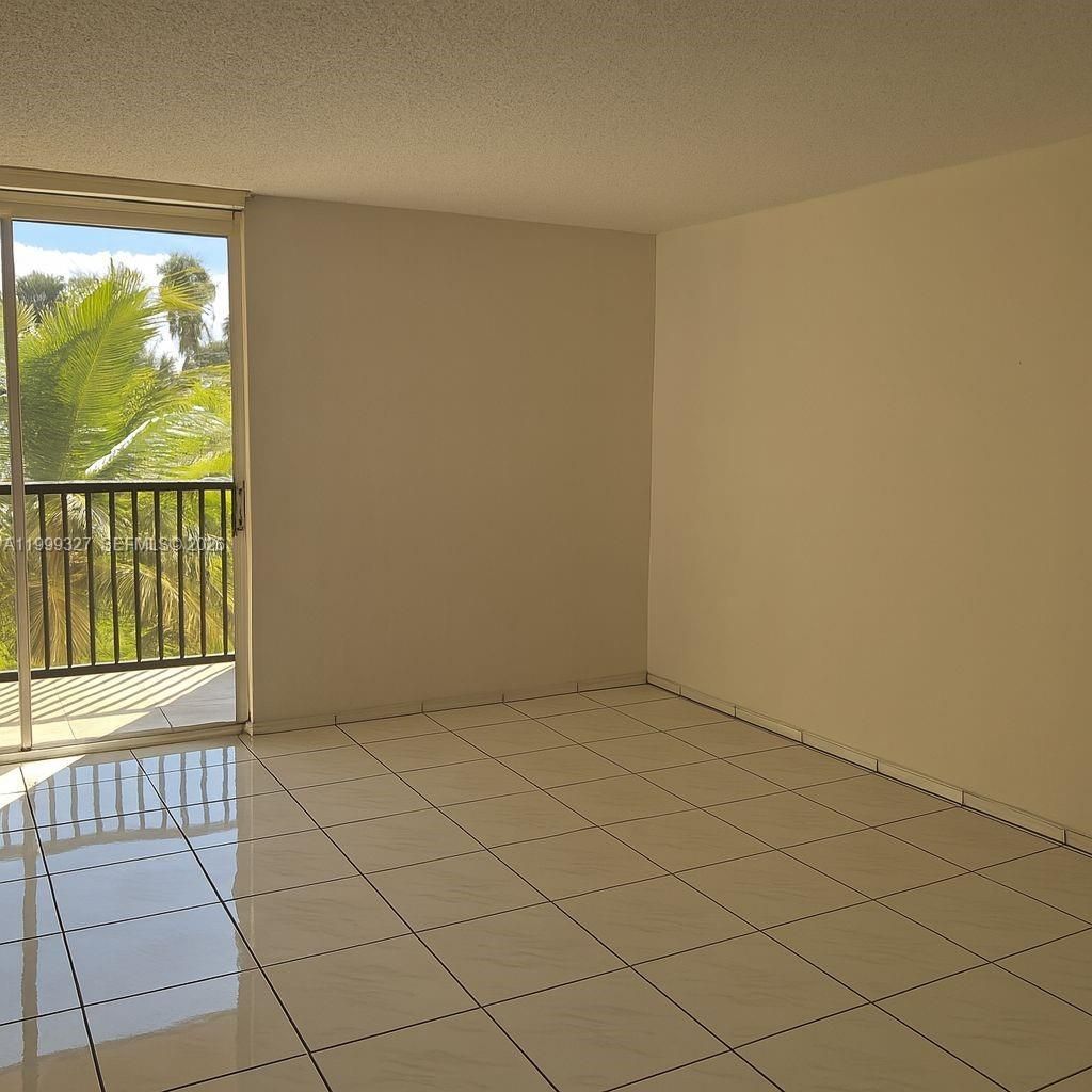 20335 W Country Club Dr, Unit 206, Aventura, FL 33180 Photo