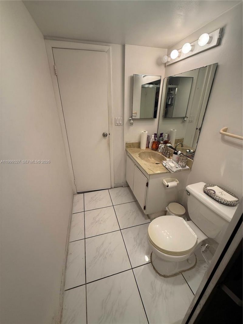 20335 W Country Club Dr, Unit 206, Aventura, FL 33180 Photo