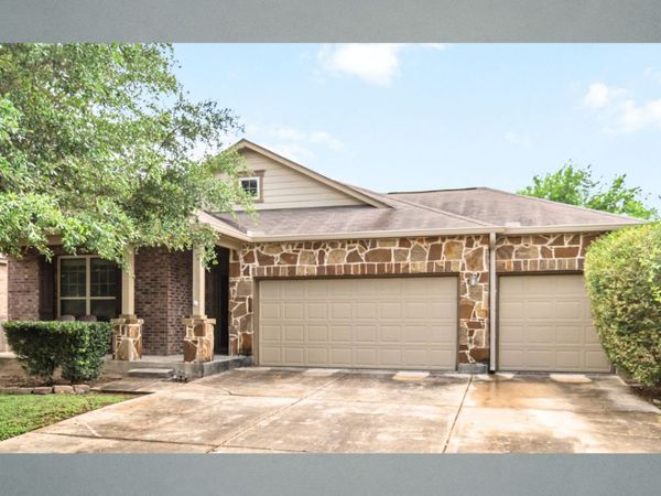 656 PEACOCK LN, New Braunfels, TX 78130