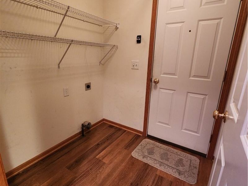 125 Fitch Boulevard, Unit 204, Youngstown, OH 44515 Photo 6