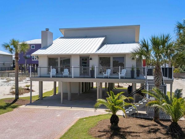 8147 White Sands Boulevard, Navarre, FL 32566