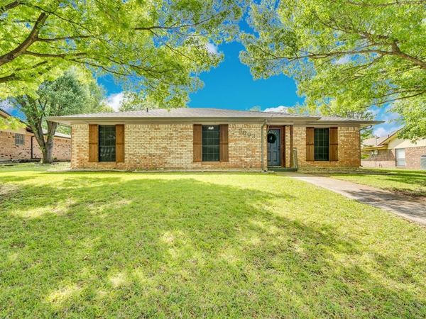 3003 Linda Drive , Ennis, TX 75119