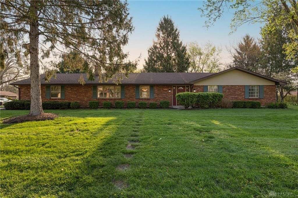 7850 Raintree Road, Centerville, OH 45459 Main Photo