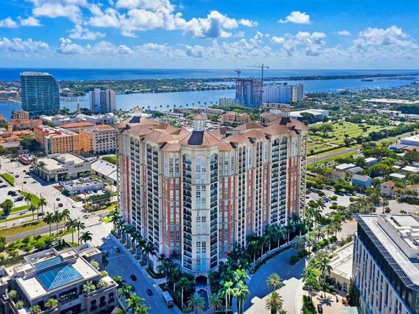 550 Okeechobee Boulevard, Unit 1605, West Palm Beach, FL 33401