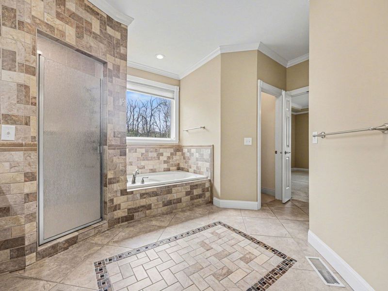 1013 Reigh Count Drive, Union, KY 41091 Photo 17