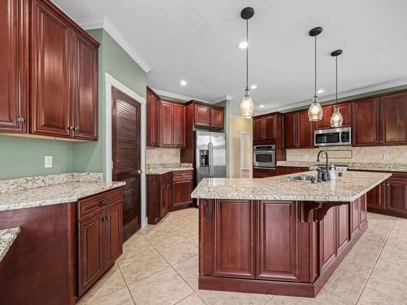 1013 Reigh Count Drive, Union, KY 41091 Photo 9