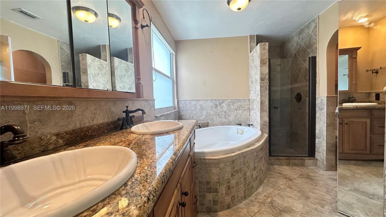 1141 Scarborough Dr , Davie, FL 33324 Photo