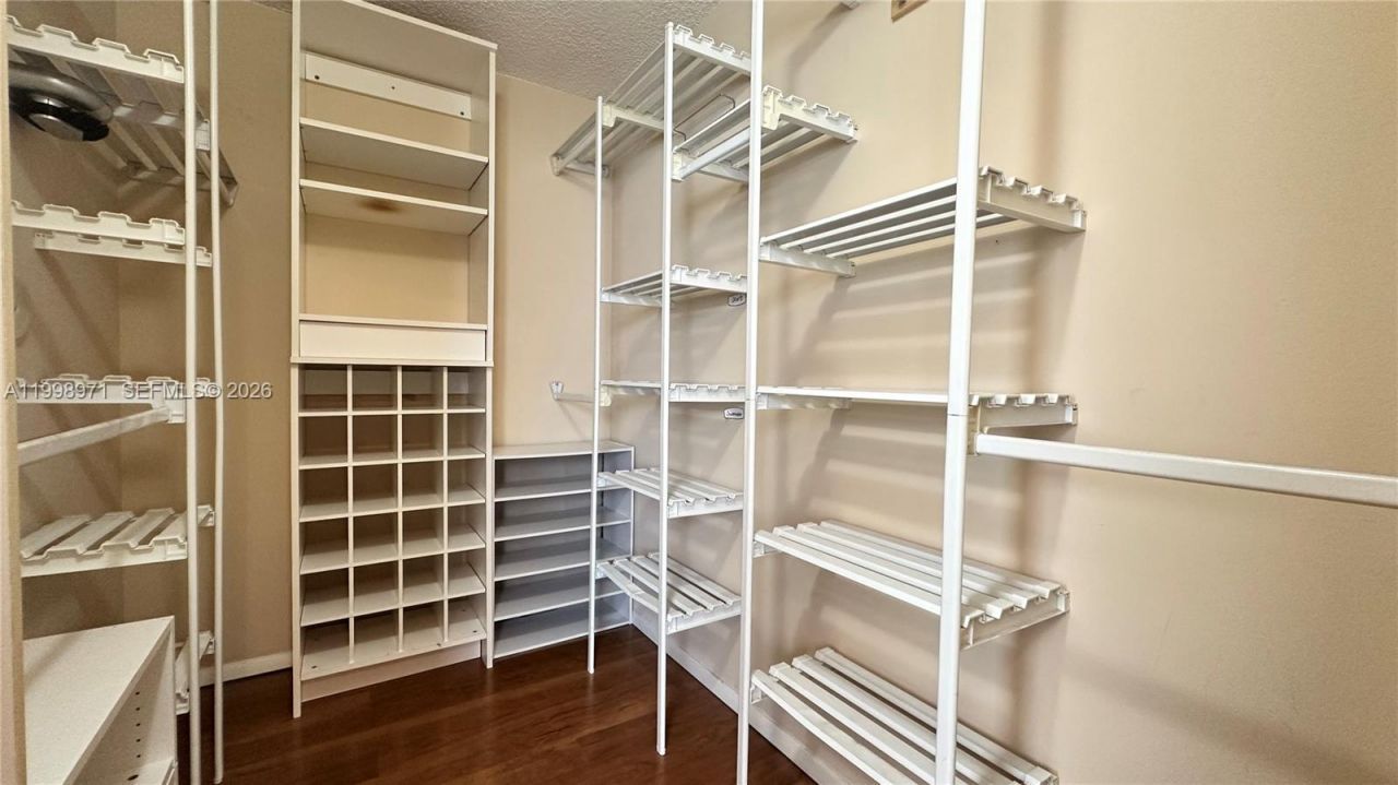 1141 Scarborough Dr , Davie, FL 33324 Photo