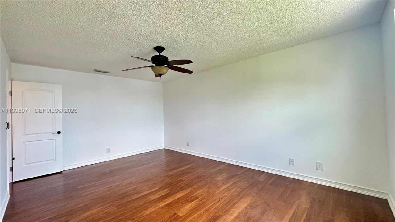 1141 Scarborough Dr , Davie, FL 33324 Photo