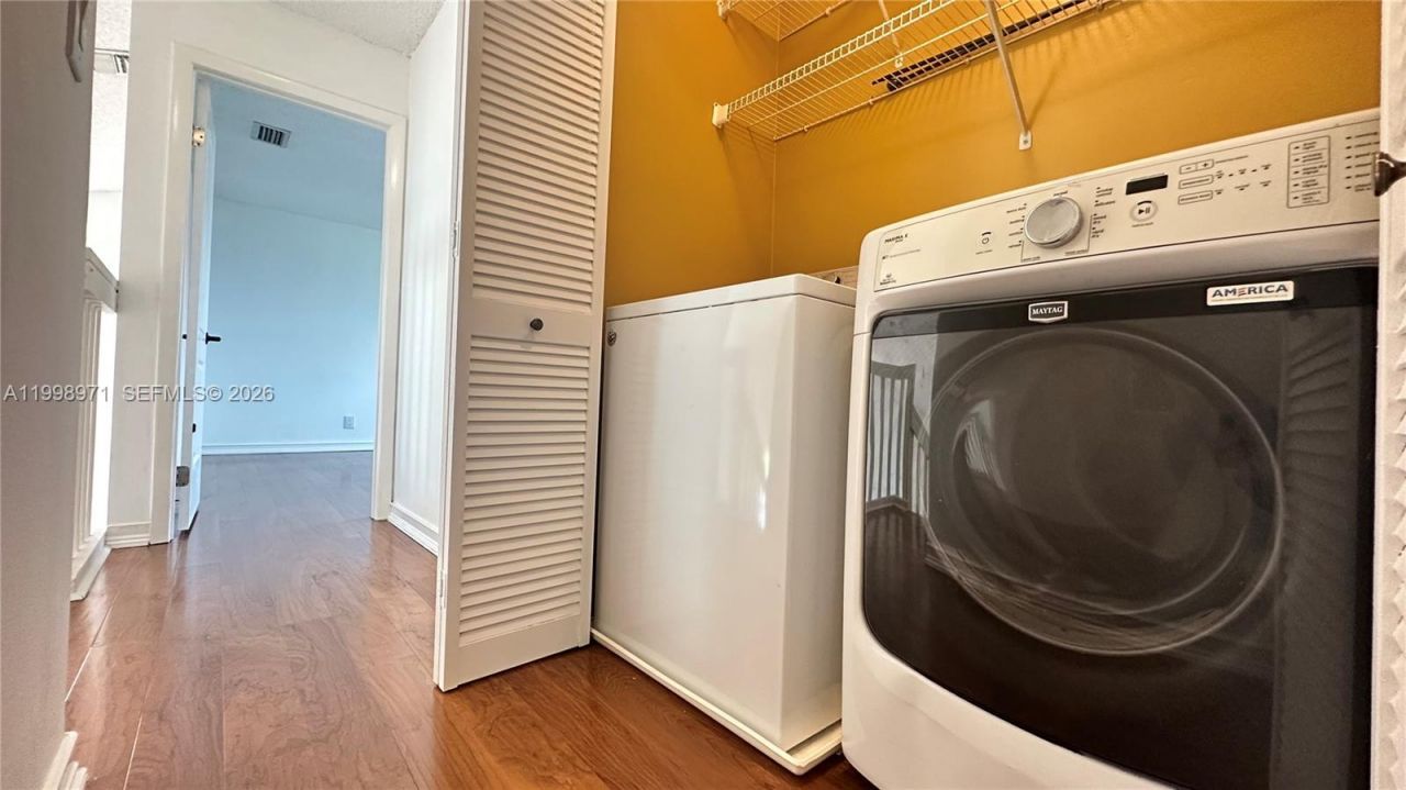 1141 Scarborough Dr , Davie, FL 33324 Photo