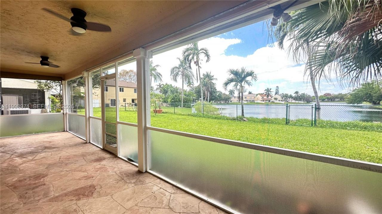 1141 Scarborough Dr , Davie, FL 33324 Photo