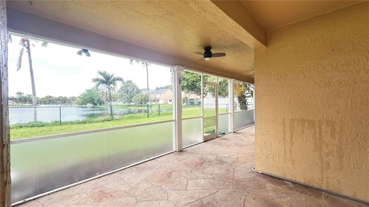 1141 Scarborough Dr , Davie, FL 33324 Photo