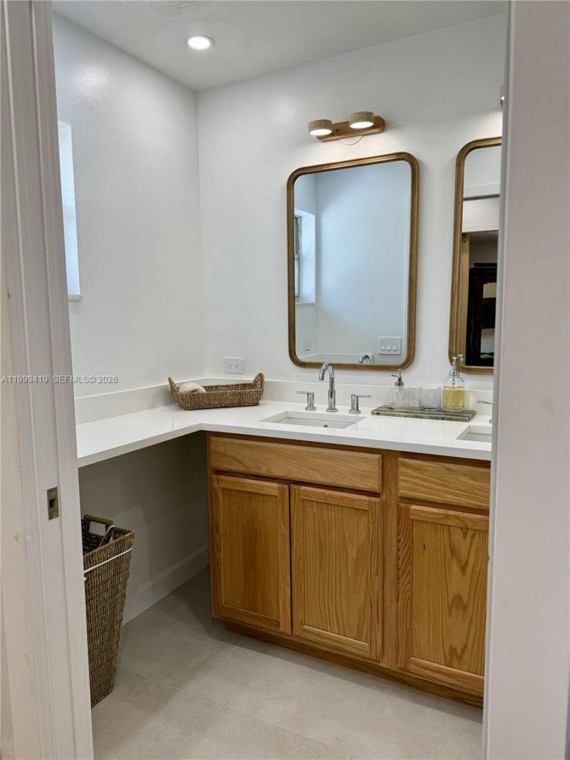 625 Whippoorwill Ter, Unit #, West Palm Beach, FL 33411 Photo