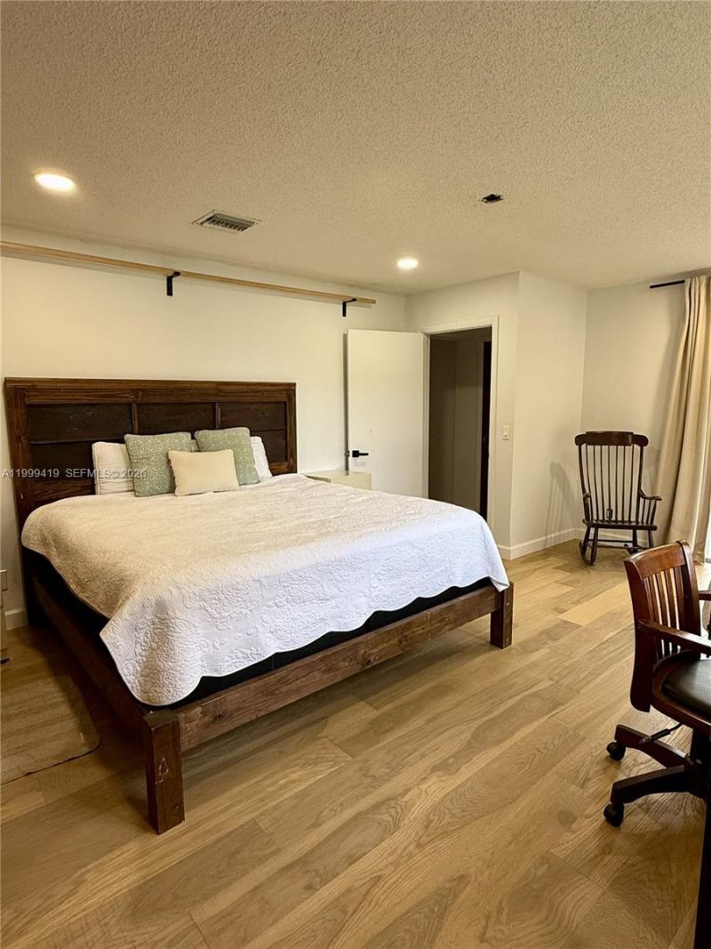 625 Whippoorwill Ter, Unit #, West Palm Beach, FL 33411 Photo