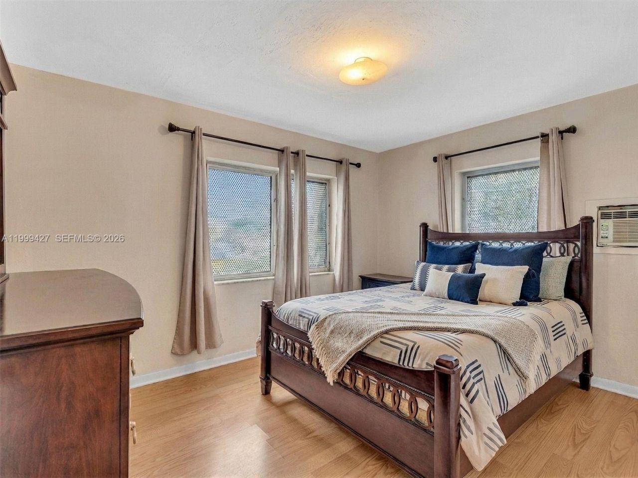 10 SW 72nd Ave, Miami, FL 33144 Photo