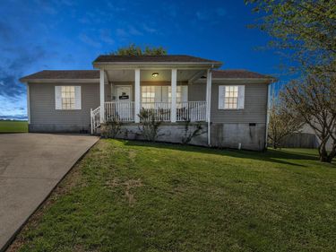 861 Thorn Trace Drive, Mt Sterling, KY 40353