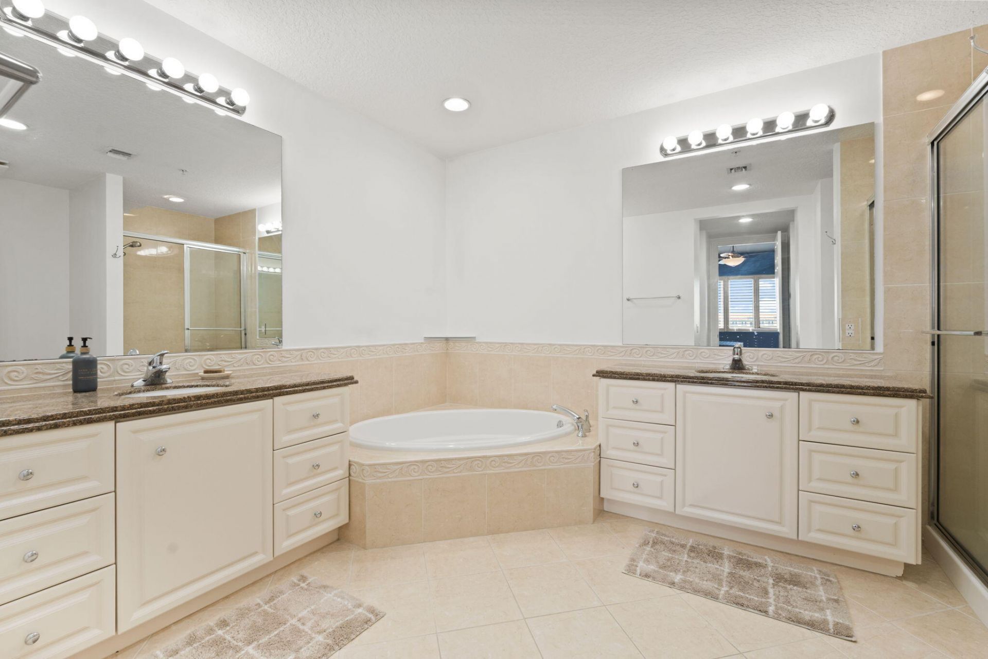 13 Harbour Isle Drive W, Unit Ph2, Fort Pierce, FL 34949 Photo