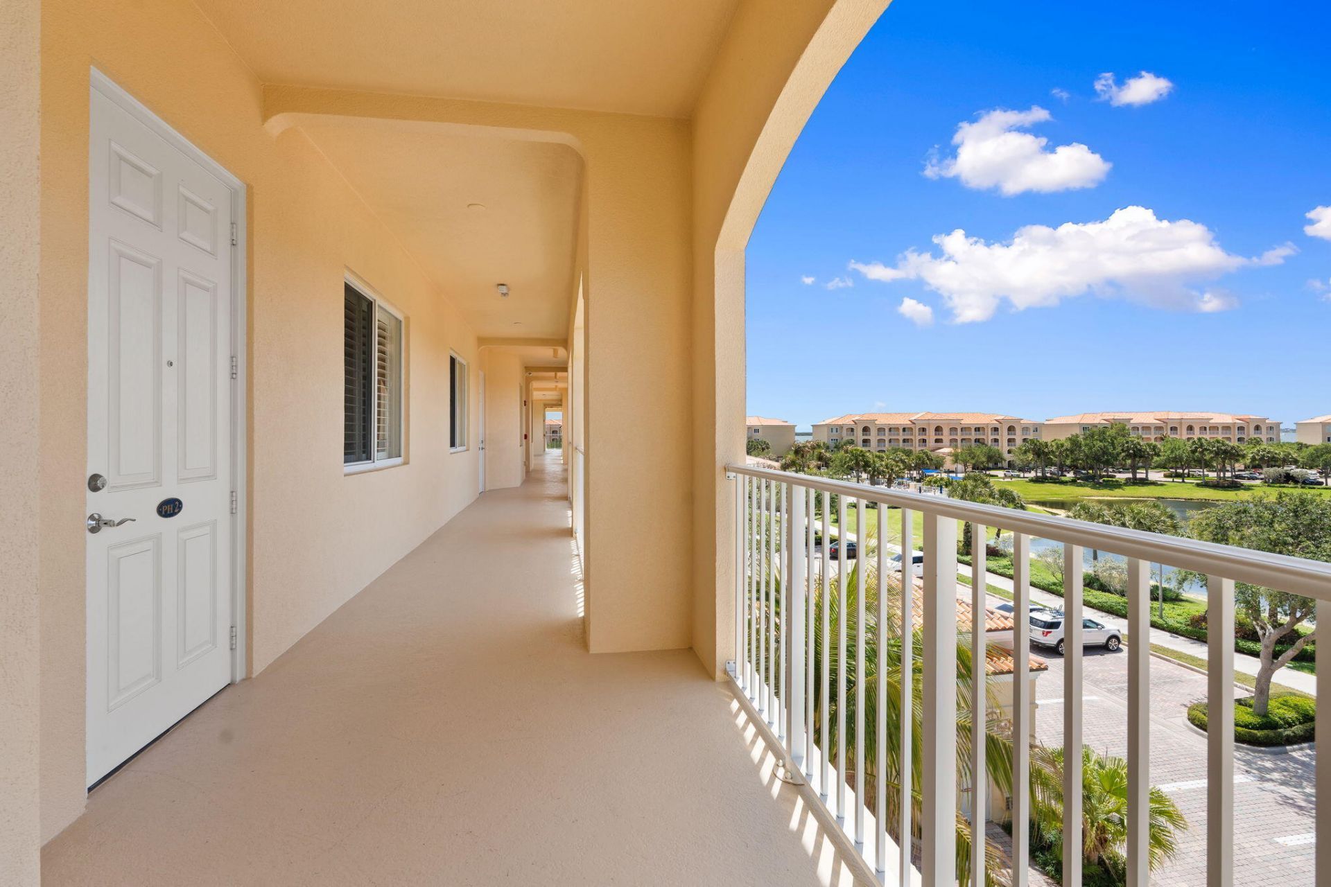 13 Harbour Isle Drive W, Unit Ph2, Fort Pierce, FL 34949 Photo