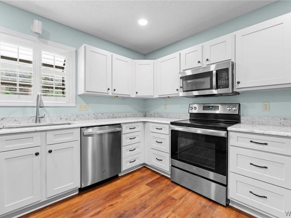 1700 Dauphine Drive, Tuscaloosa, AL 35406