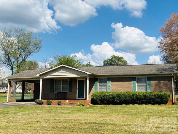 136 Devon Lane , Statesville, NC 28625
