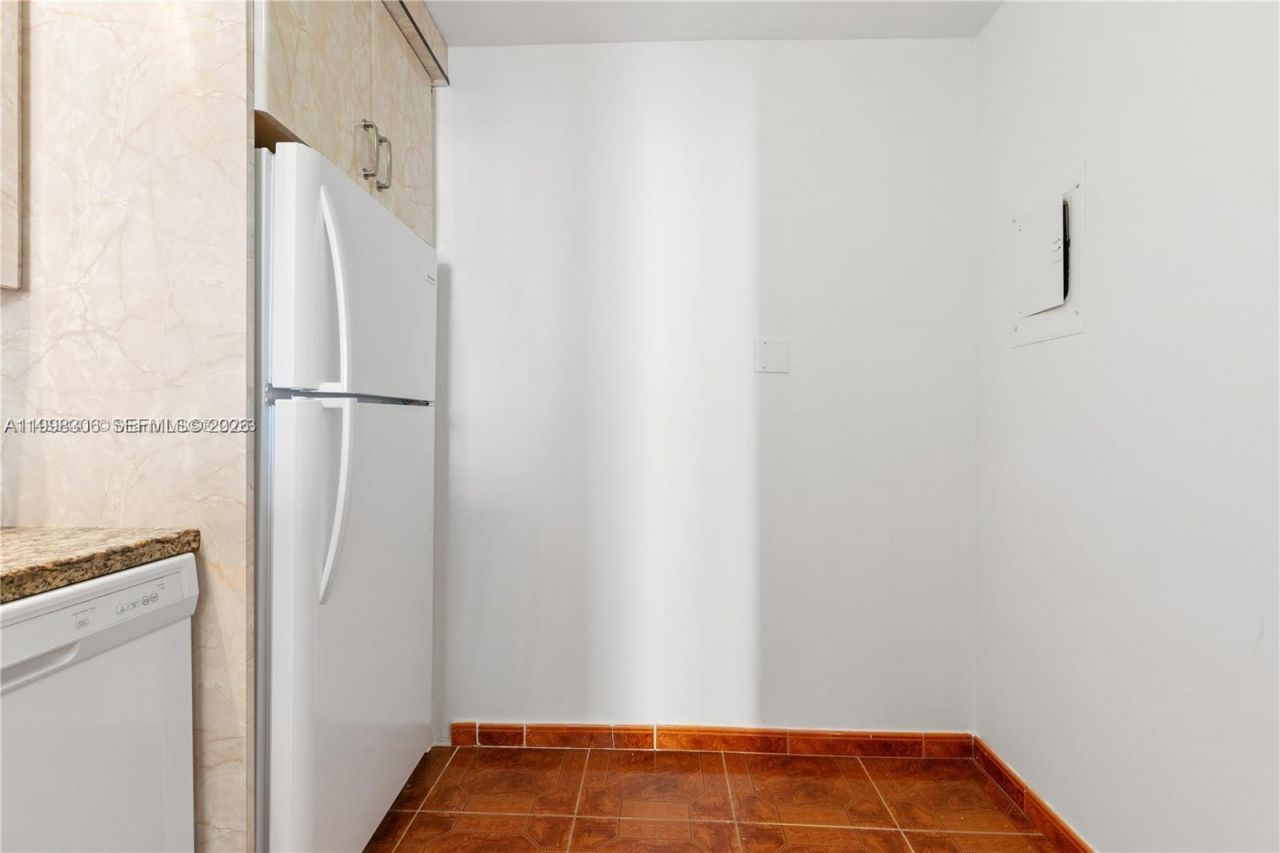 1849 S Ocean Dr, Unit 1103, Hallandale Beach, FL 33009 Photo