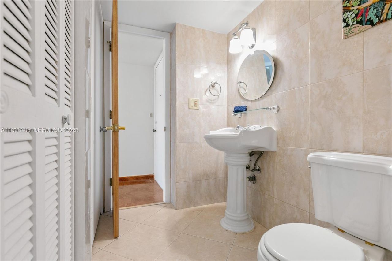 1849 S Ocean Dr, Unit 1103, Hallandale Beach, FL 33009 Photo