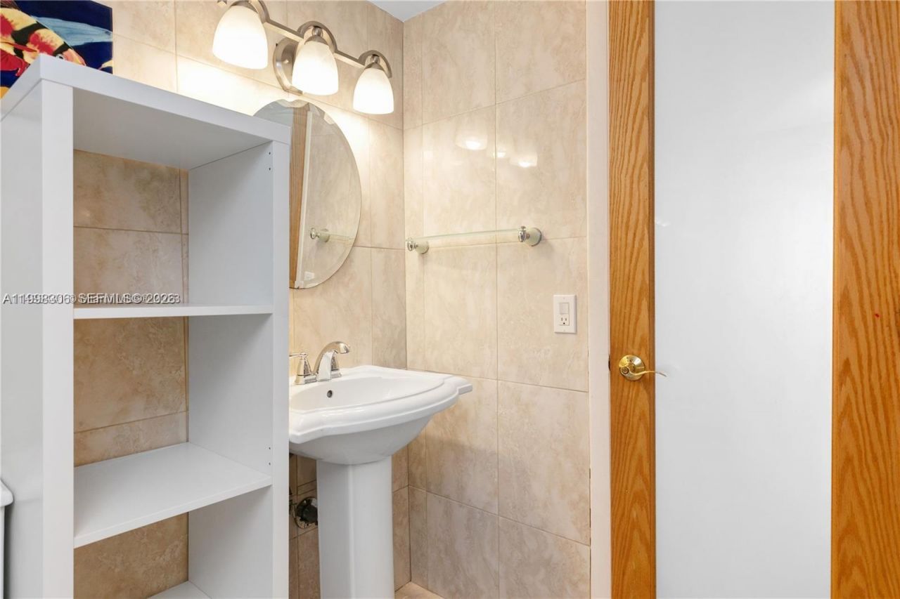 1849 S Ocean Dr, Unit 1103, Hallandale Beach, FL 33009 Photo