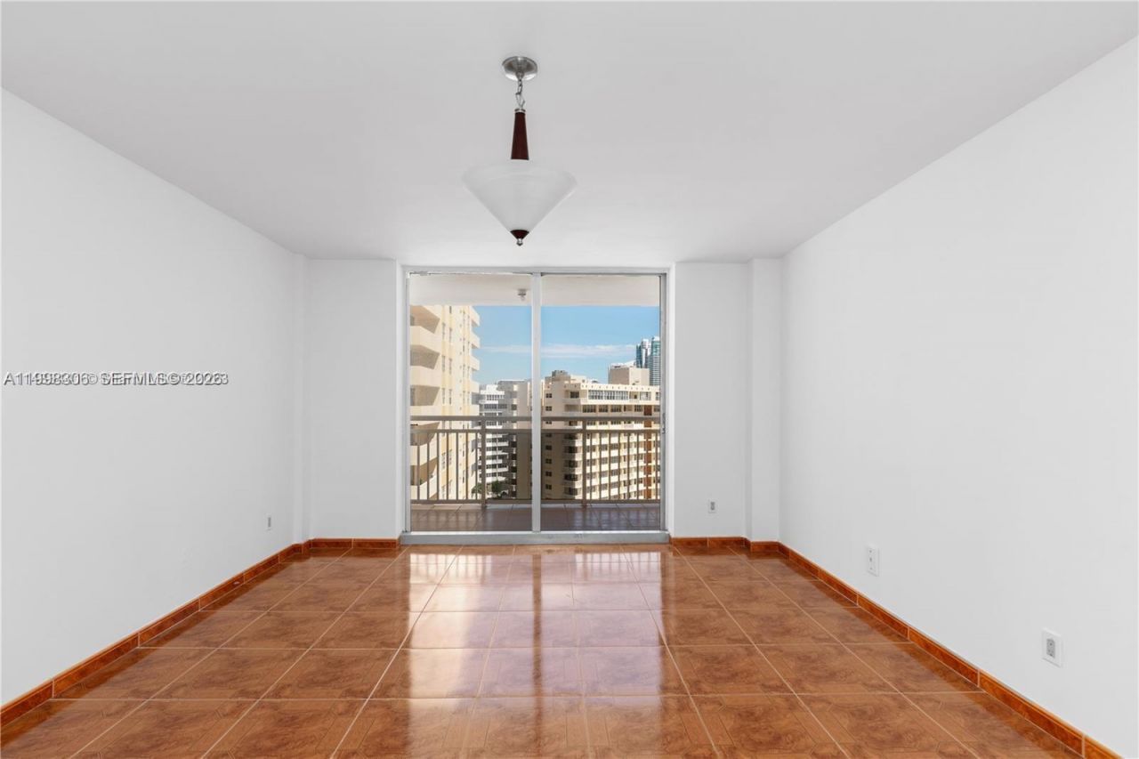 1849 S Ocean Dr, Unit 1103, Hallandale Beach, FL 33009 Photo