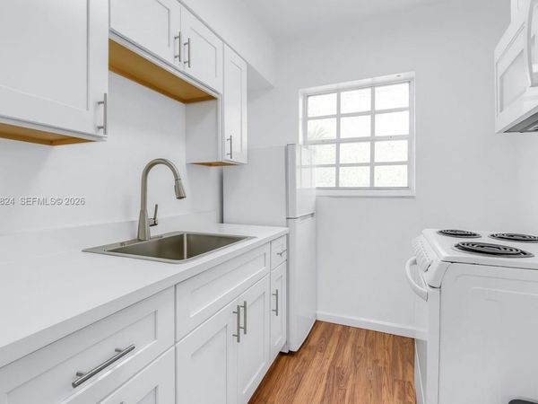 635 8th St, Unit 205, Miami Beach, FL 33139