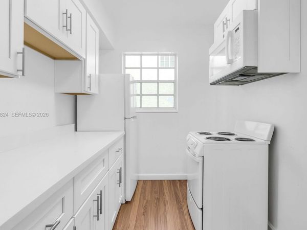 635 8th St, Unit 205, Miami Beach, FL 33139