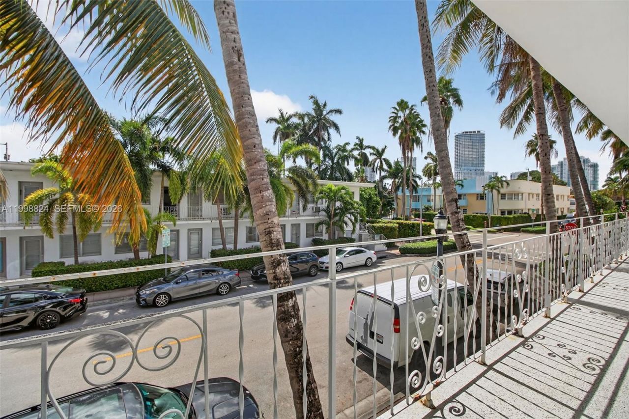 635 8th St, Unit 205, Miami Beach, FL 33139 Photo