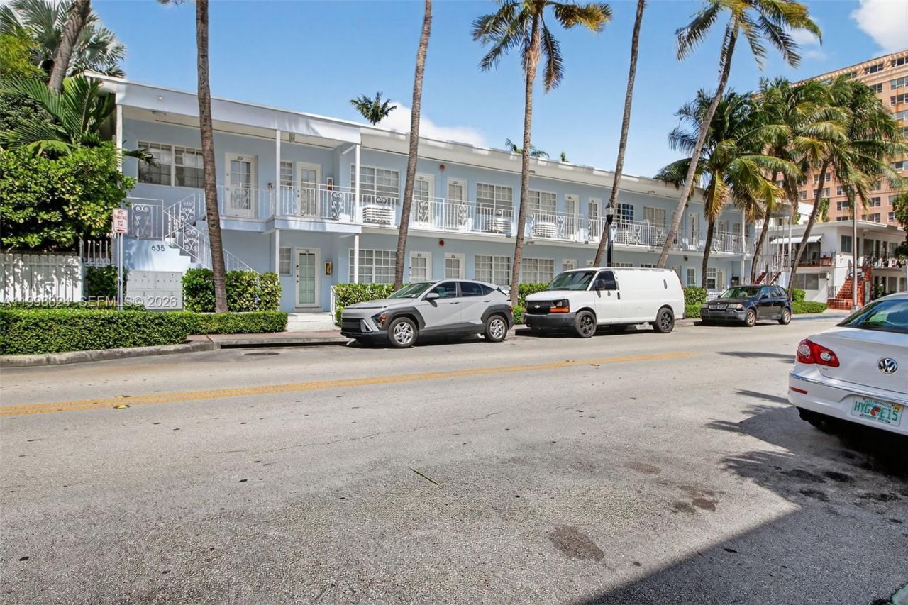 635 8th St, Unit 205, Miami Beach, FL 33139 Photo
