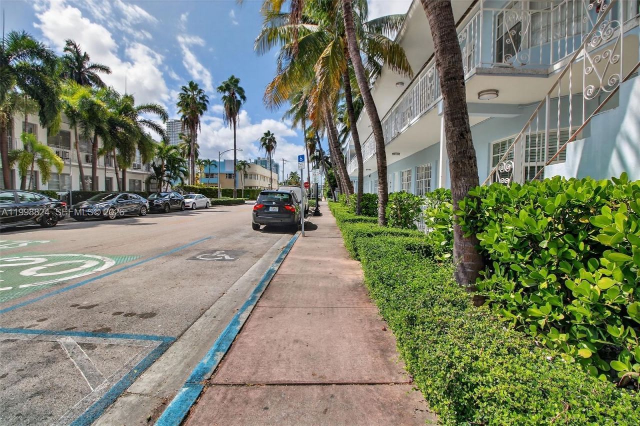 635 8th St, Unit 205, Miami Beach, FL 33139 Photo