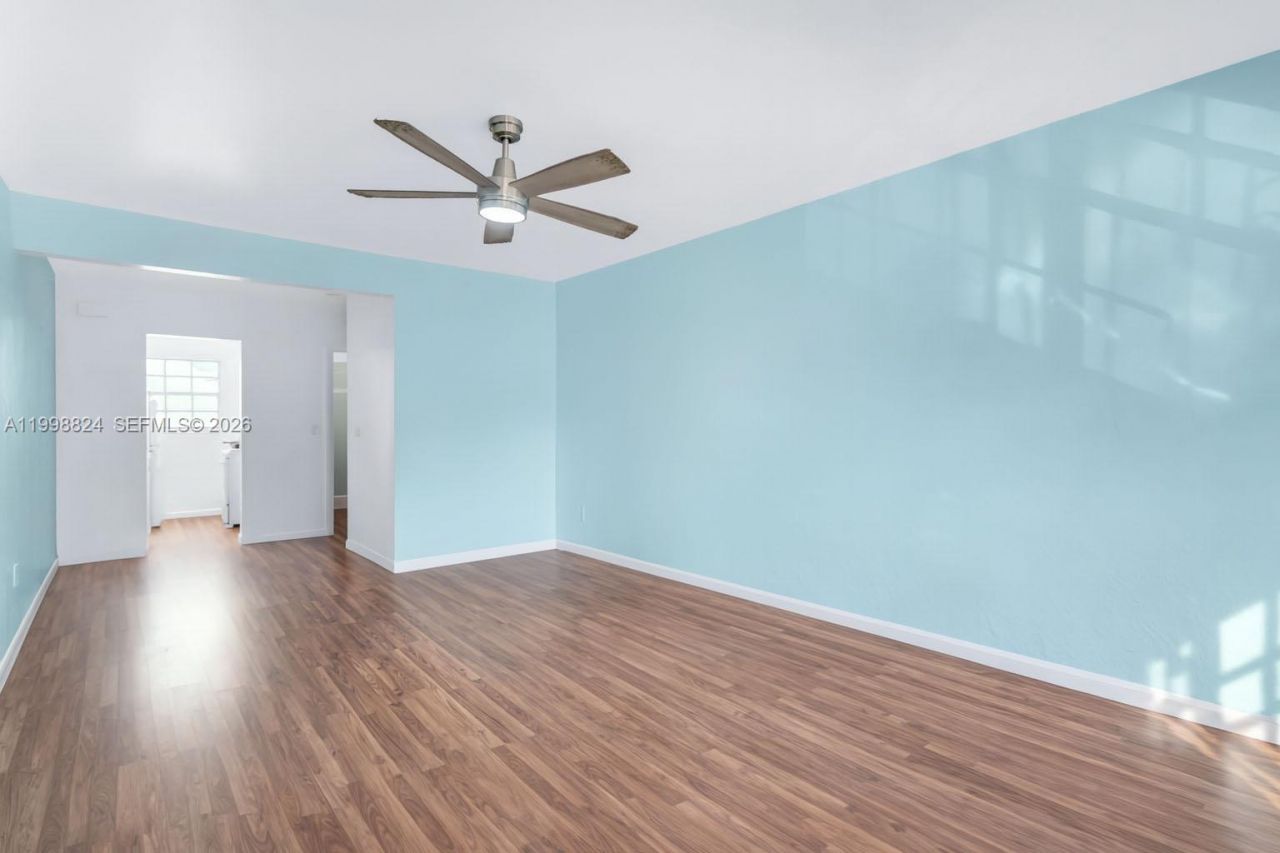 635 8th St, Unit 205, Miami Beach, FL 33139 Photo