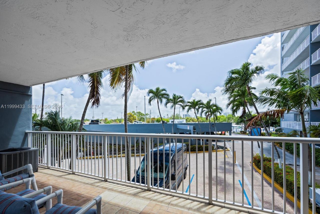 1800 NW 24th Ave , Unit 220, Miami, FL 33125 Photo