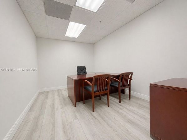 18501 Pines Blvd, Unit 369, Pembroke Pines, FL 33029