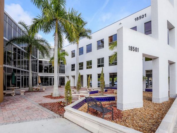 18501 Pines Blvd , Unit 370, Pembroke Pines, FL 33029