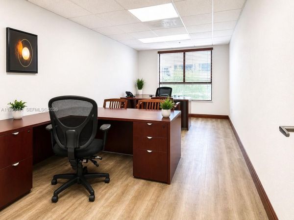 18501 Pines Blvd, Unit 370, Pembroke Pines, FL 33029