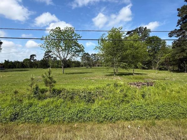 39051 Reinninger Rd, Denham Springs, LA 70706