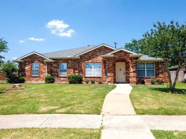 7218 Compass Point Drive, Rowlett, TX 75089