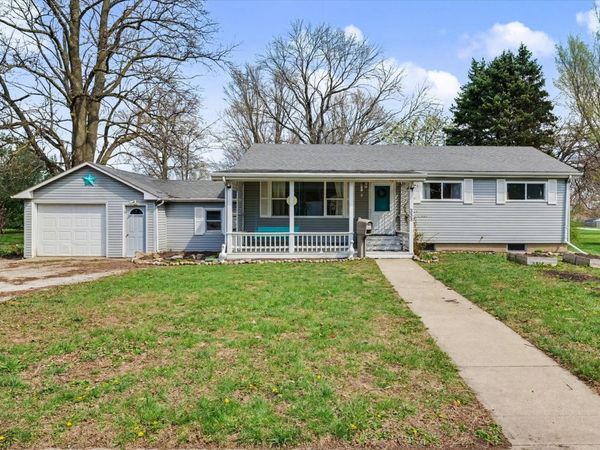 333 W Pine Street , Paxton, IL 60957